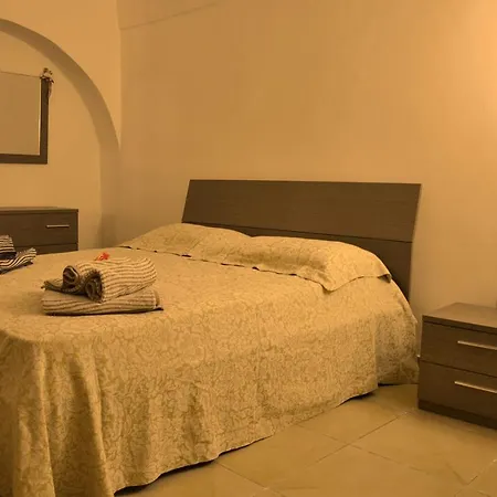 Basilicata Host To Host - La Casa Di Amedeo Lägenhet *